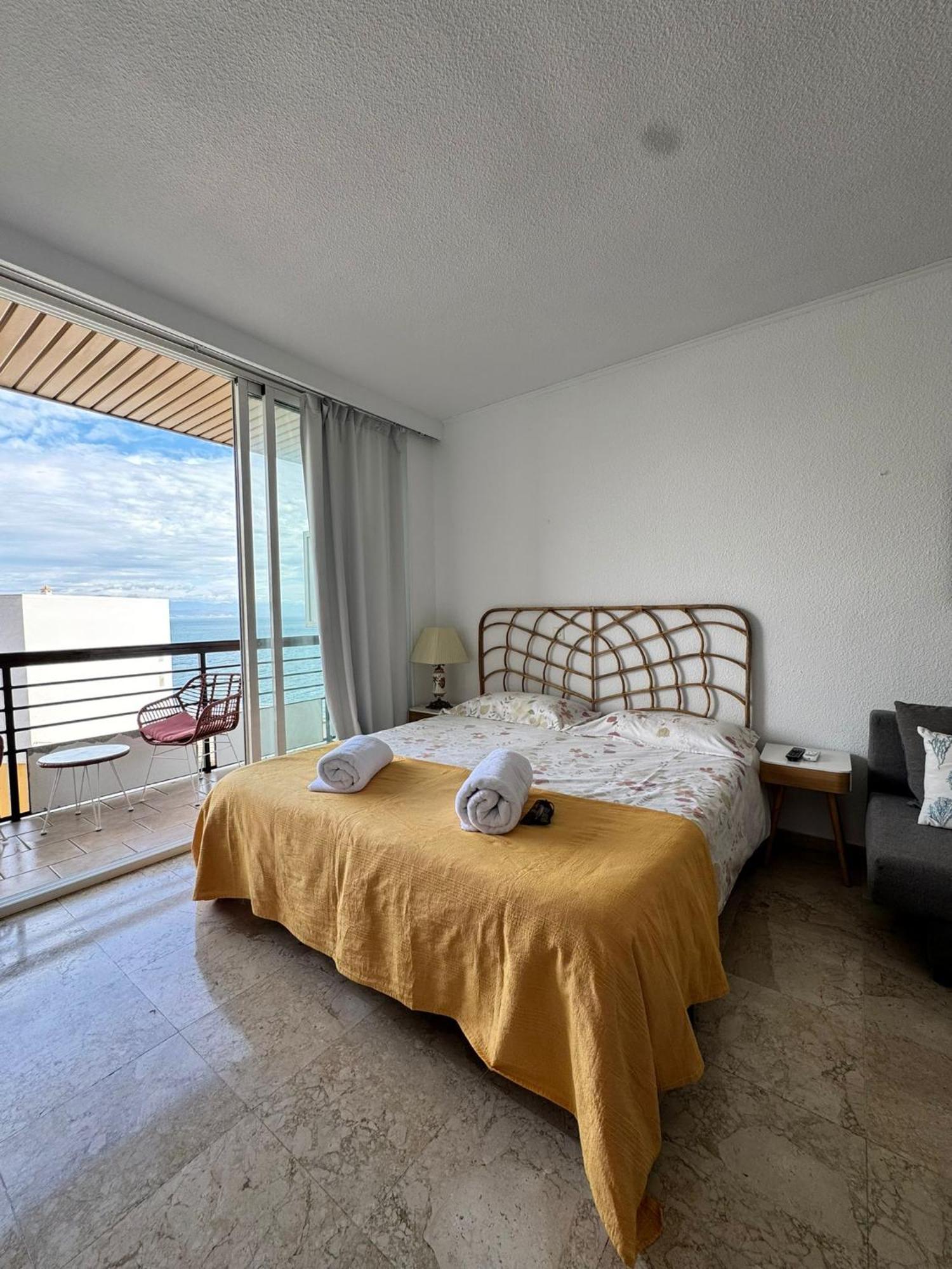 Castillo Santa Clara Estudio Con Vistas Laterales Al Mar 托雷莫利诺斯 外观 照片