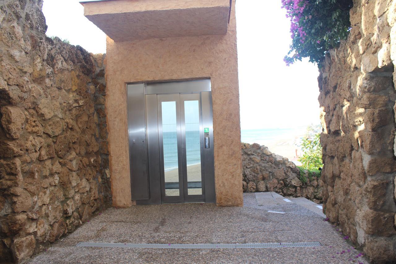 Castillo Santa Clara Estudio Con Vistas Laterales Al Mar 托雷莫利诺斯 外观 照片